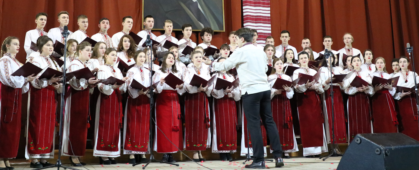 Народна хорова капела студентів «Гаудеамус» та Народний чоловічий хор «Орфей»