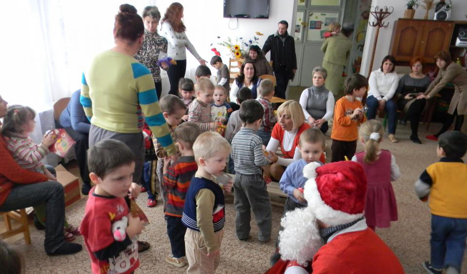 подарунки до свята Святого Миколая для дітей героїв Небесної Сотні та АТО