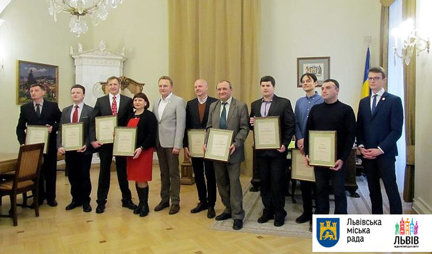 фото мера Львова з викладачами Університету