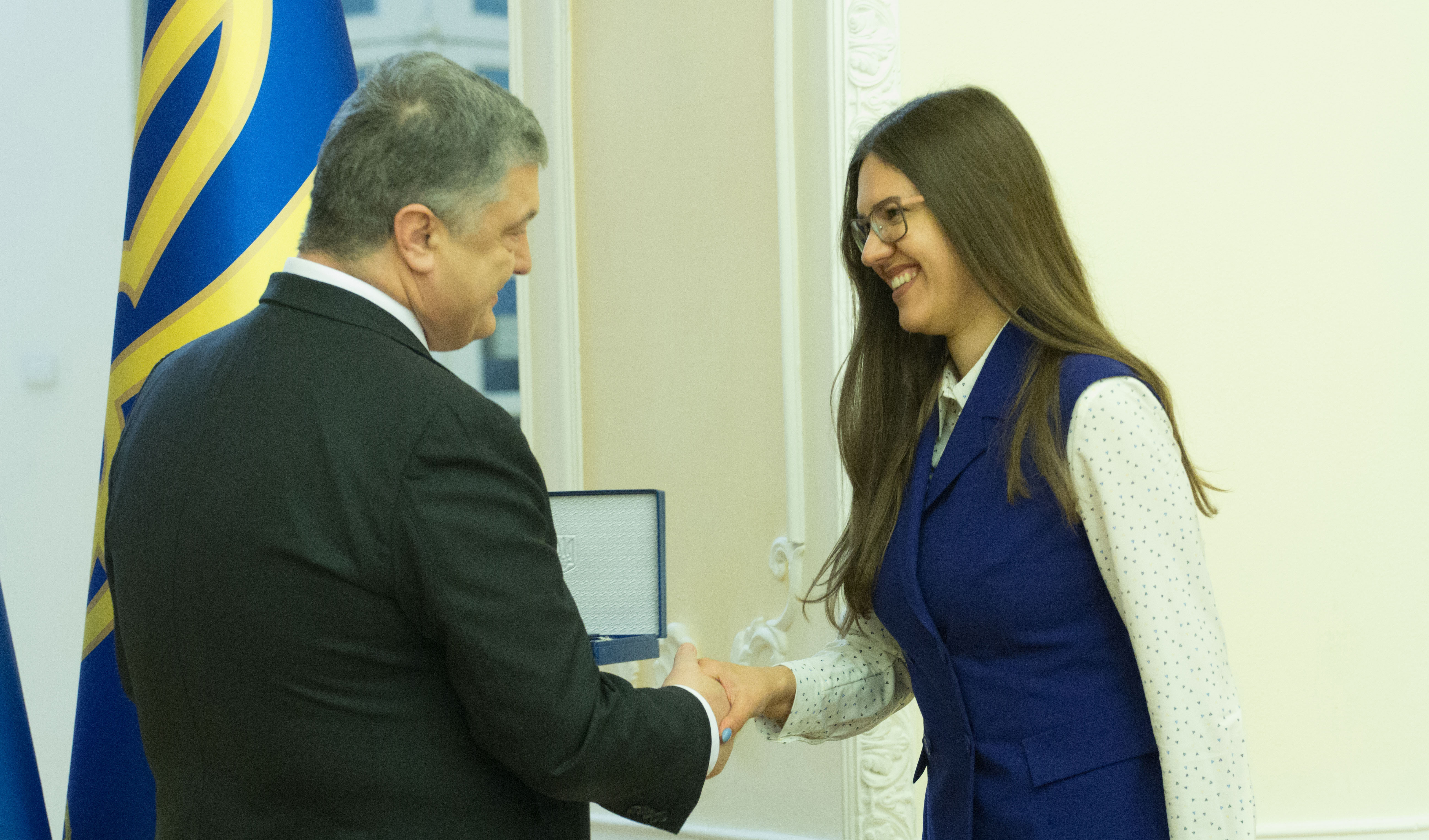 Валерії Савчук одержала премію з рук Президента України