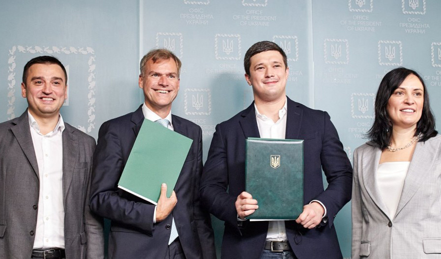 представники Міністерства цифрової трансформації України та Microsoft