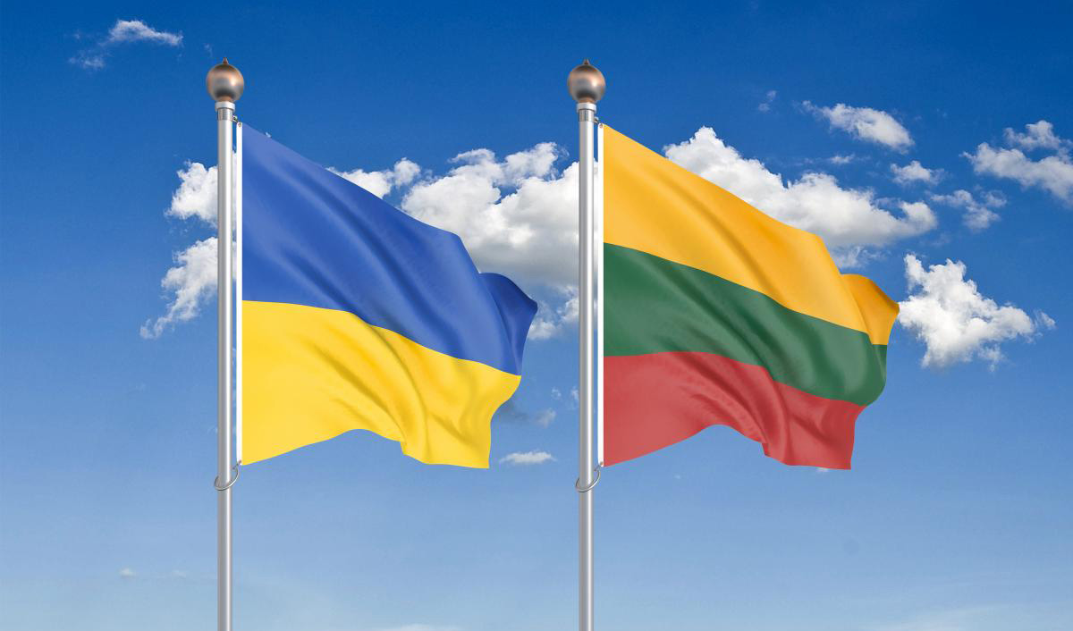 Прапори Литви та України