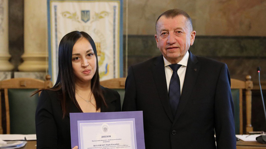 Фото з нагородження переможців конкурсу