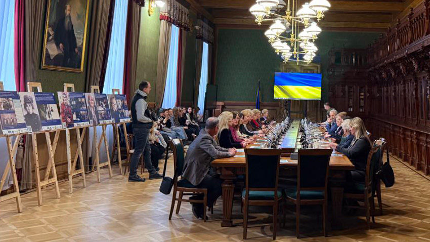 Фото з відкриття виставки