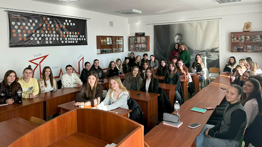 Фото із зустрічі на кафедрі МІКС