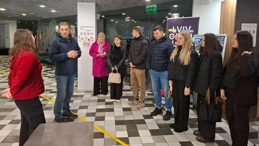 Фото з відвідин установи