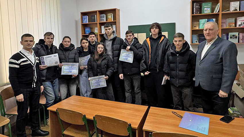 Фото із вручення сертифікатів