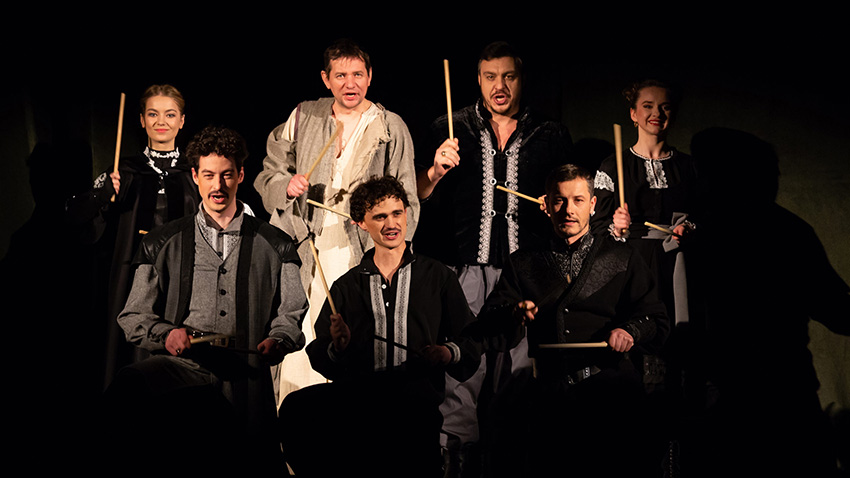 Фото з вистави