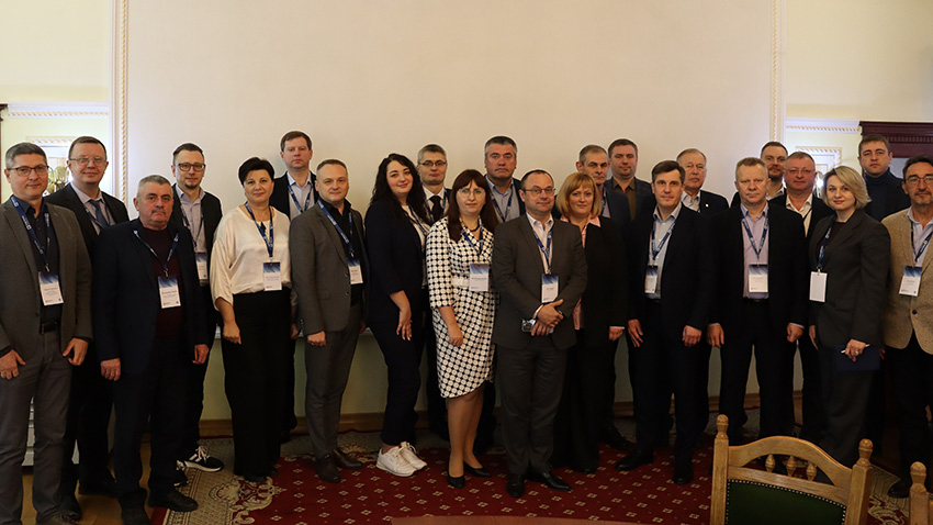 Фото із круглого столу