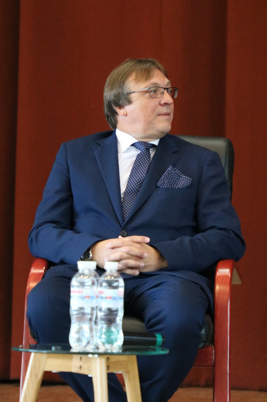 Голова правління ПриватБанку Олег Сергеєв