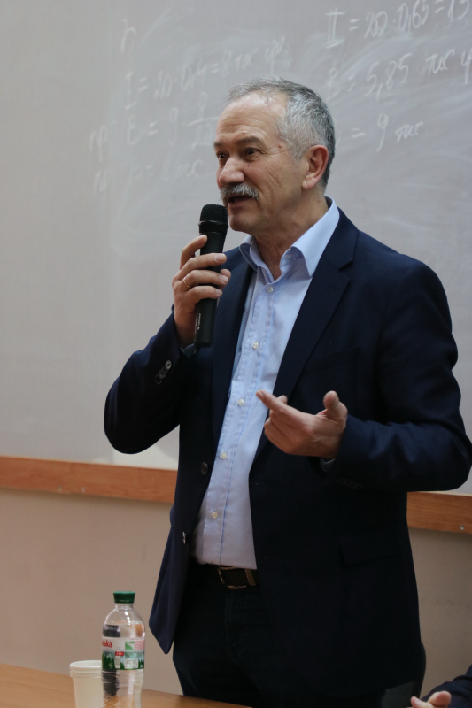 на зустрічі з Віктором Пинзеником