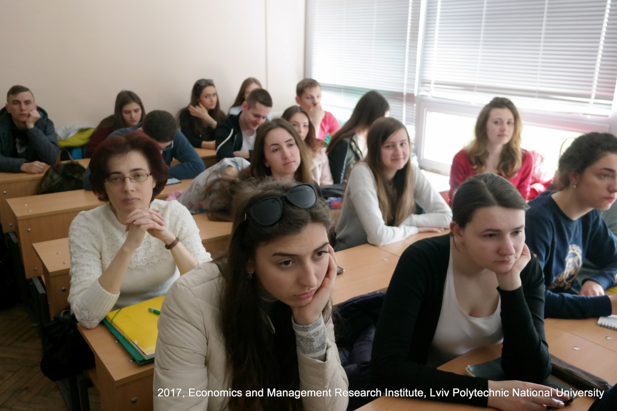 на лекції-тренінгу за участю практикуючих бізнес-аналітиків платформи «Ю-Контрол»