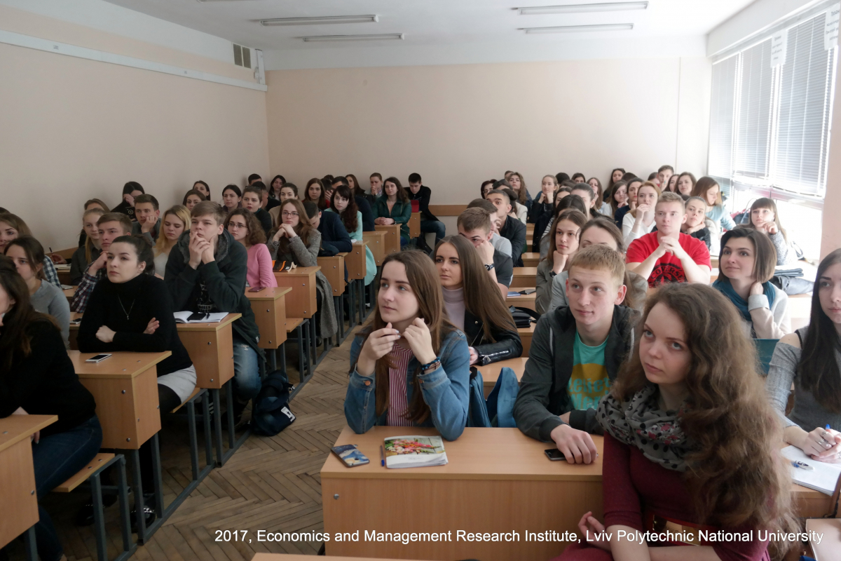 на лекції-тренінгу за участю практикуючих бізнес-аналітиків платформи «Ю-Контрол»