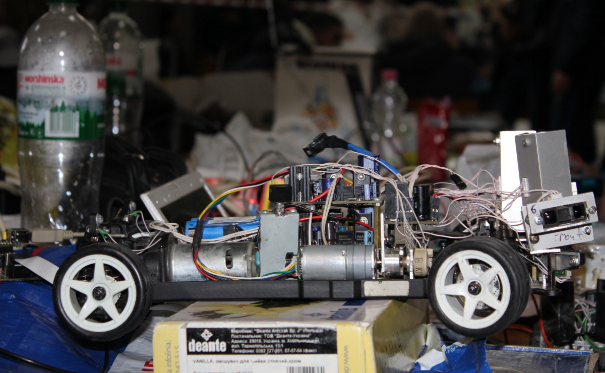 Змагання з перегонів роботів за Кубок Політехніки