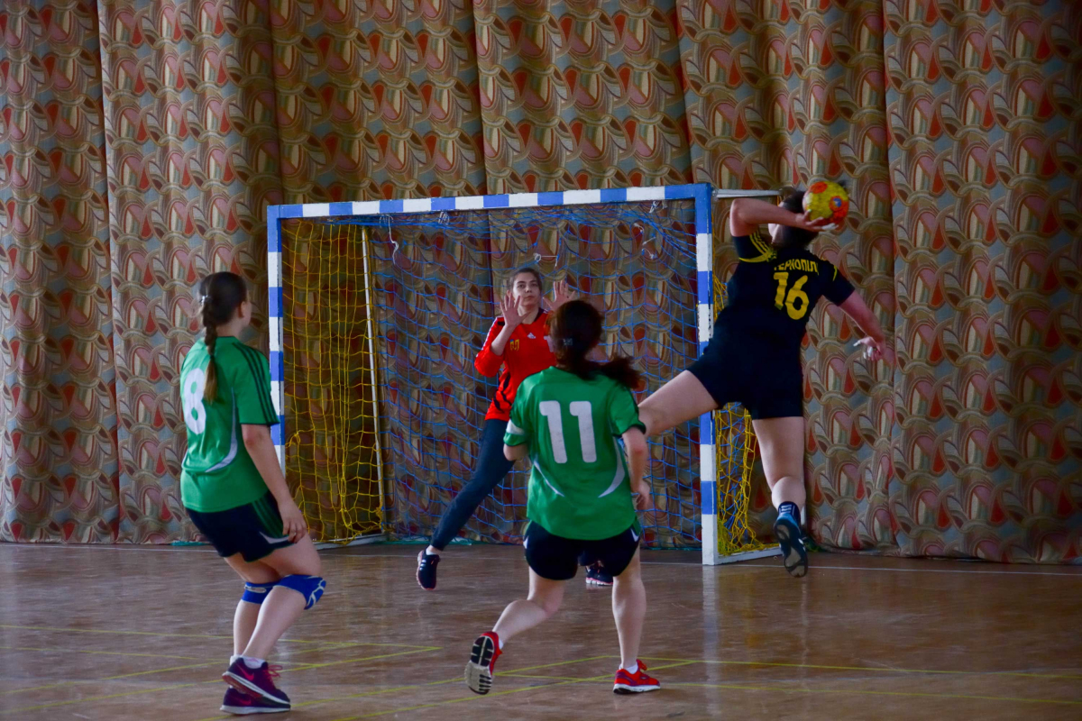 фінальні змагання XIII Універсіади України з гандболу серед жінок