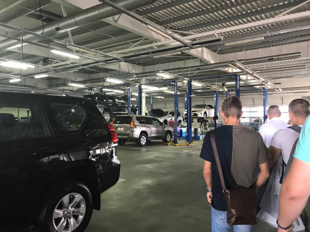 Хмельницькі політехніки відвідали Тойота Центр «Гранд Мотор»