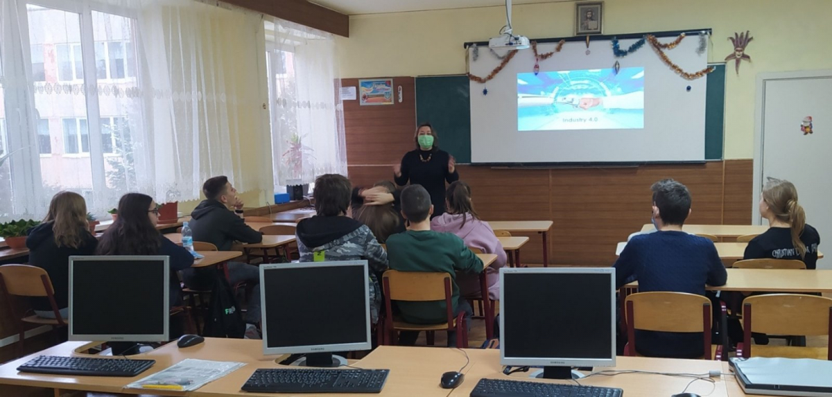 Фото із заходу «Дні Політехніки в школі»