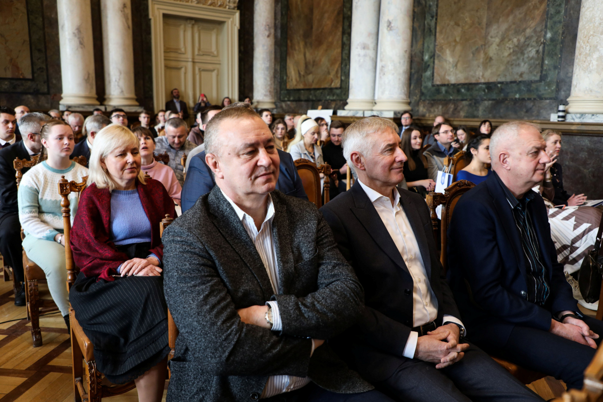 Фото з церемонії нагородження