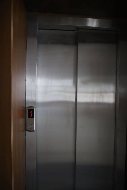 Новий ліфт у V корпусі