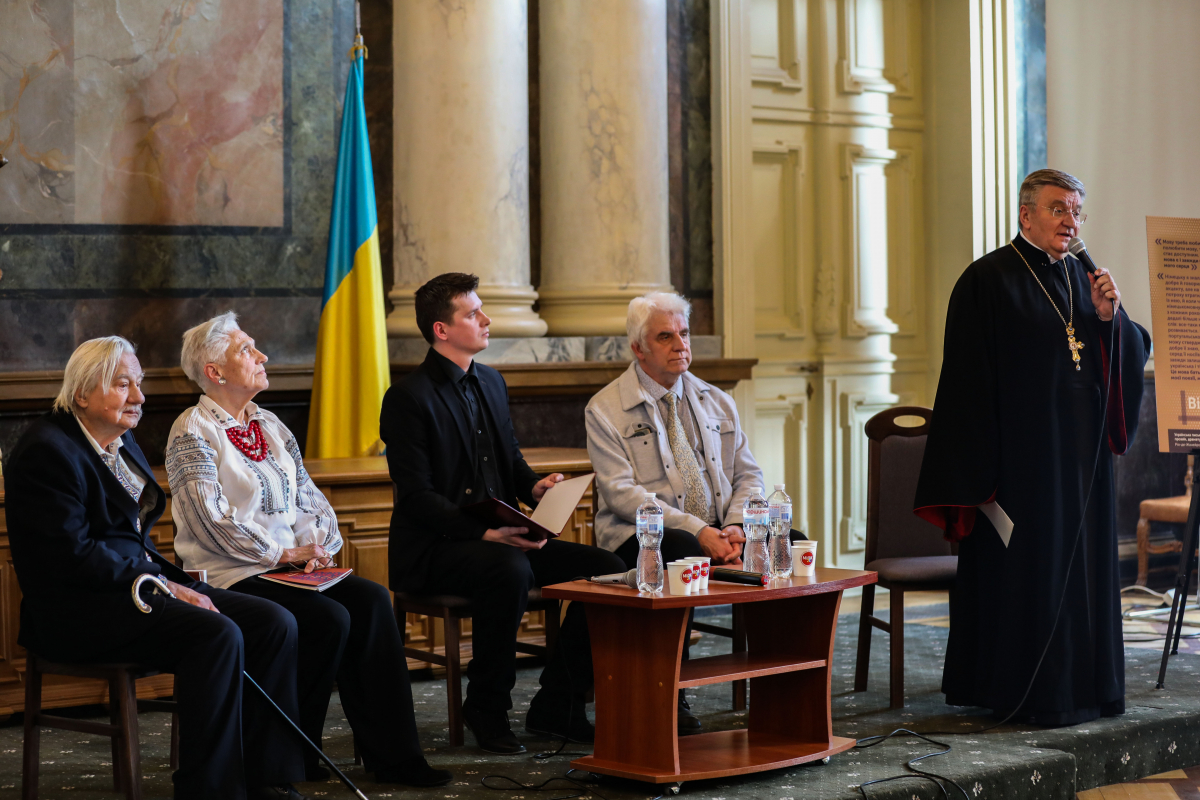 Фото з благодійного вечора