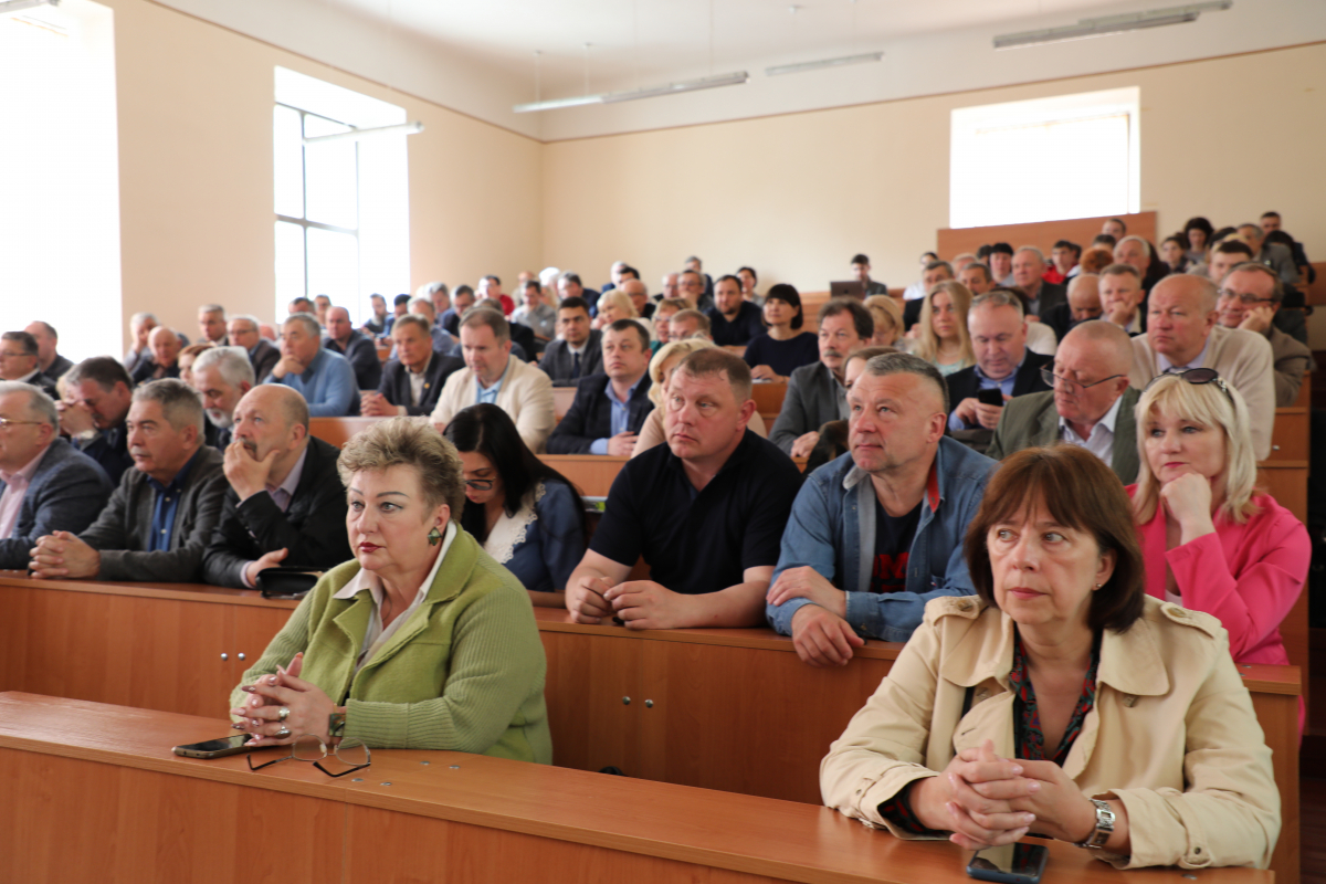 Фото з Конференції трудового колективу