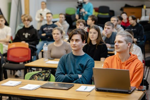 Фото із заходу в Tech StartUp School
