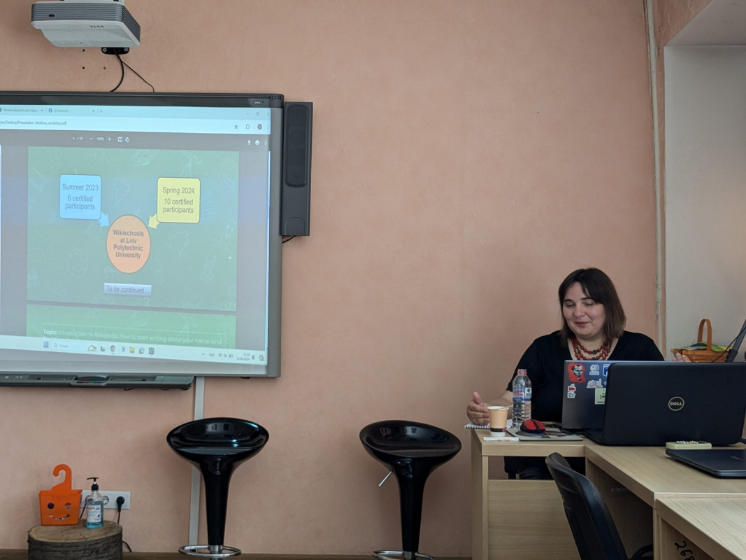 Фото із семінару в Молдові