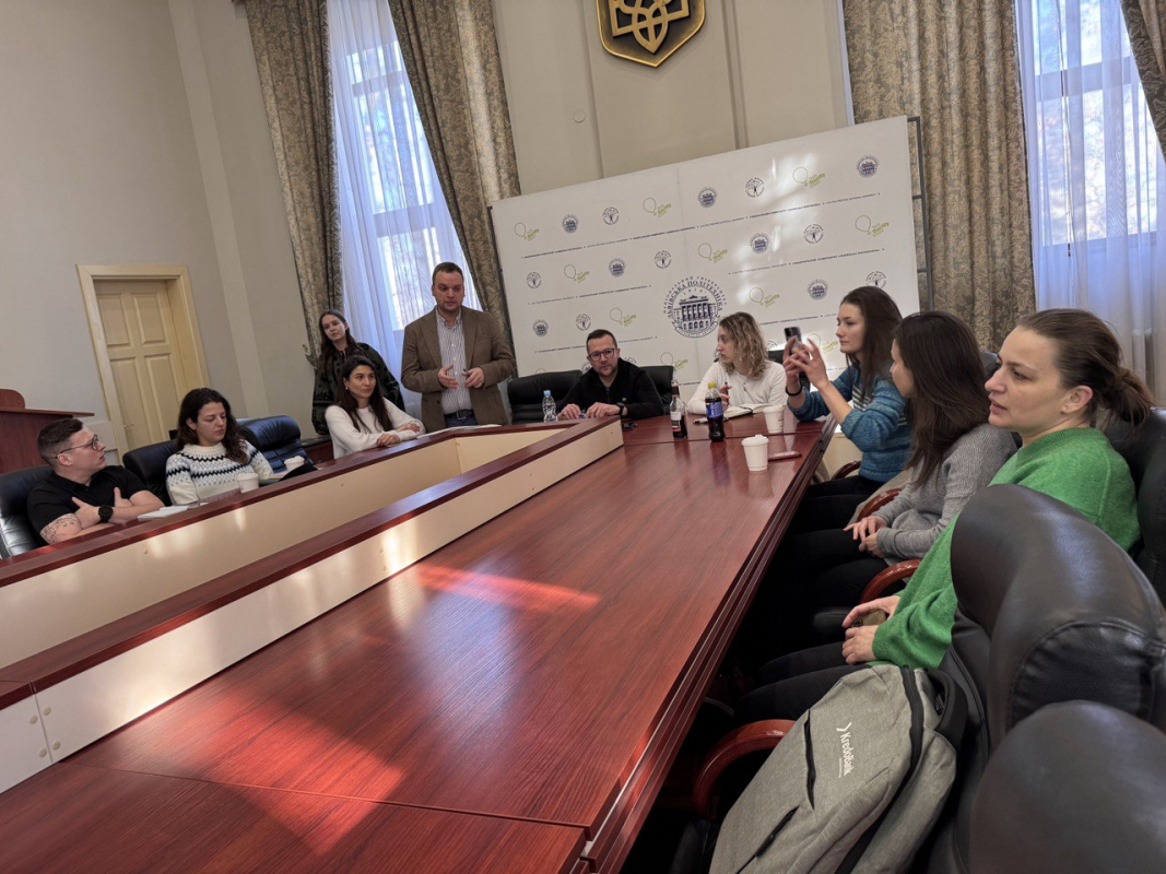 Фото із круглого столу