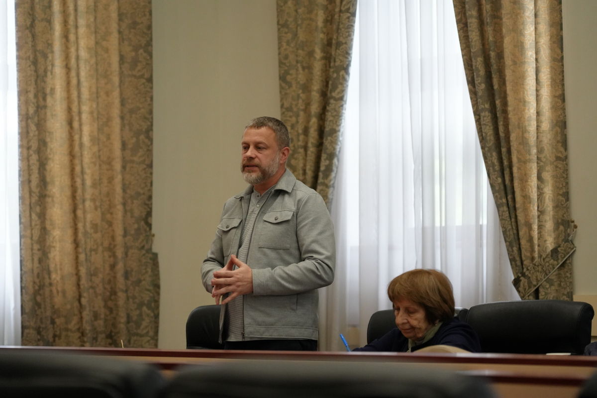 Фото із круглого столу