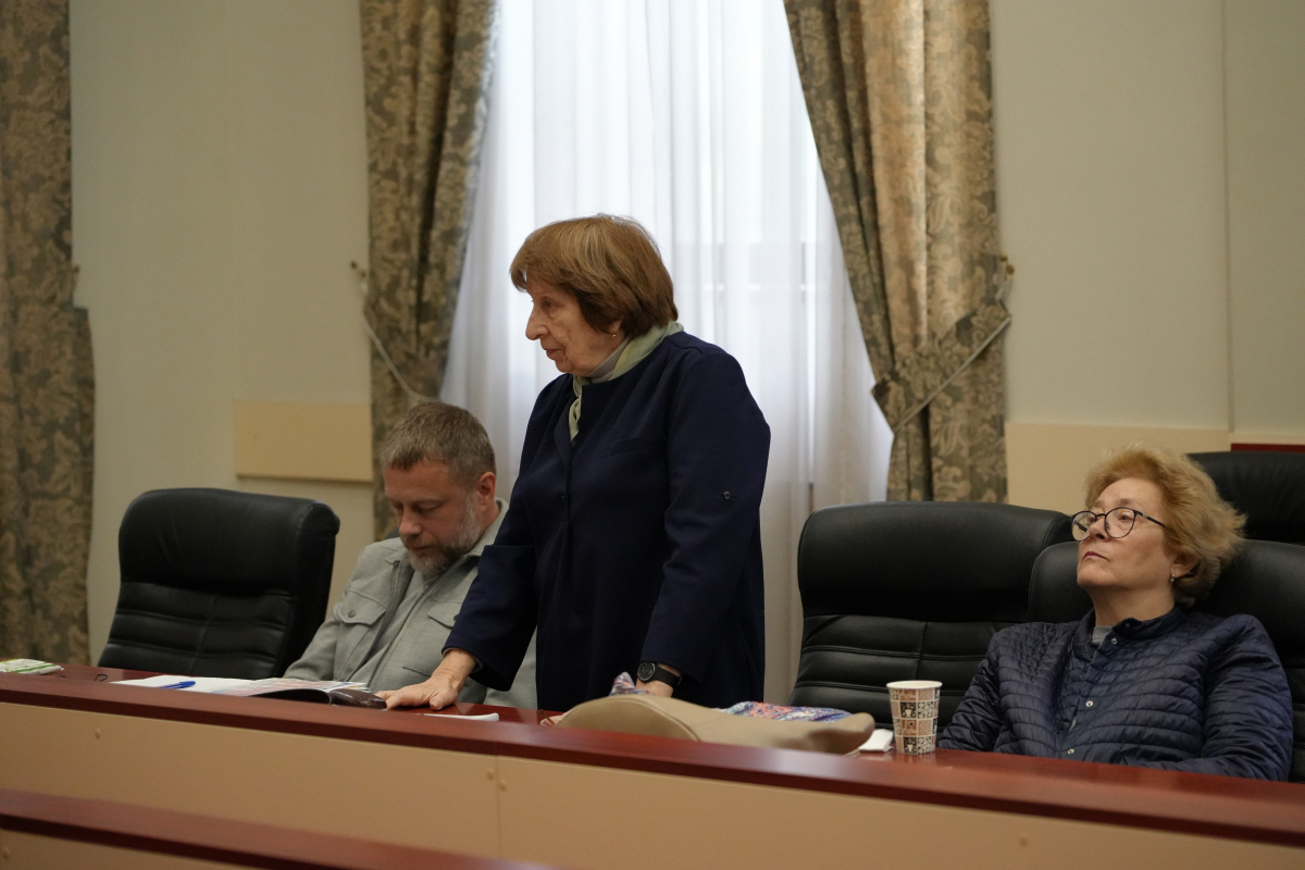 Фото із круглого столу