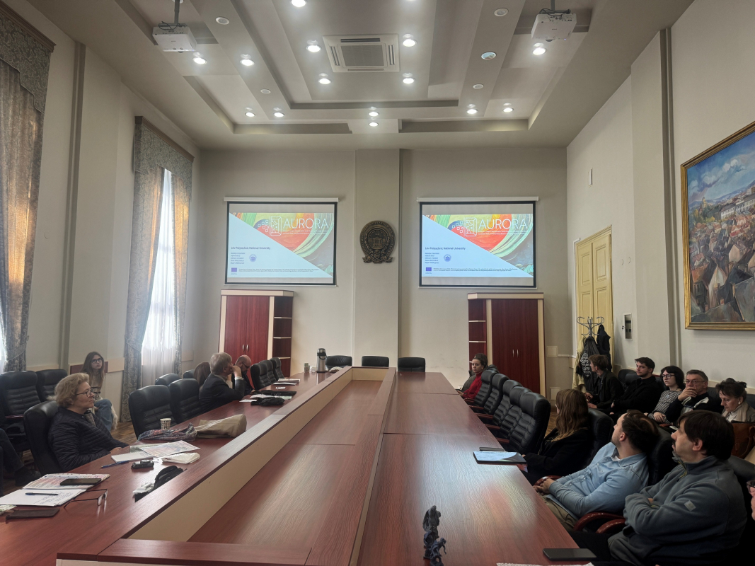 Фото із круглого столу