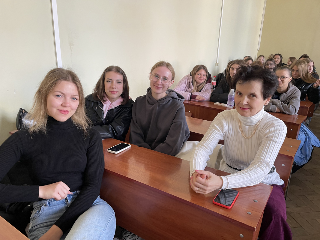 Фото із зустрічі на кафедрі туризму