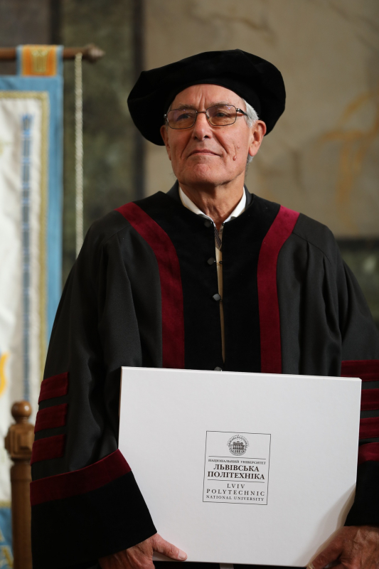 Фото з урочистостей у Львівській політехніці