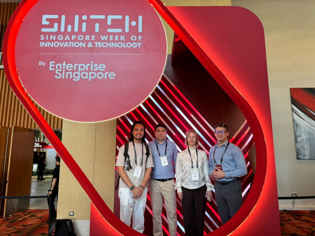 Фото з конференції в Сінгапурі