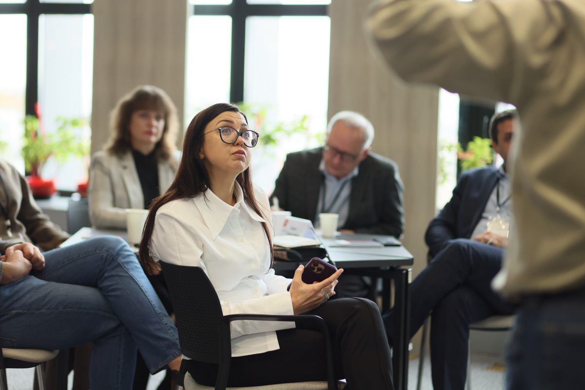 Фото із заходу