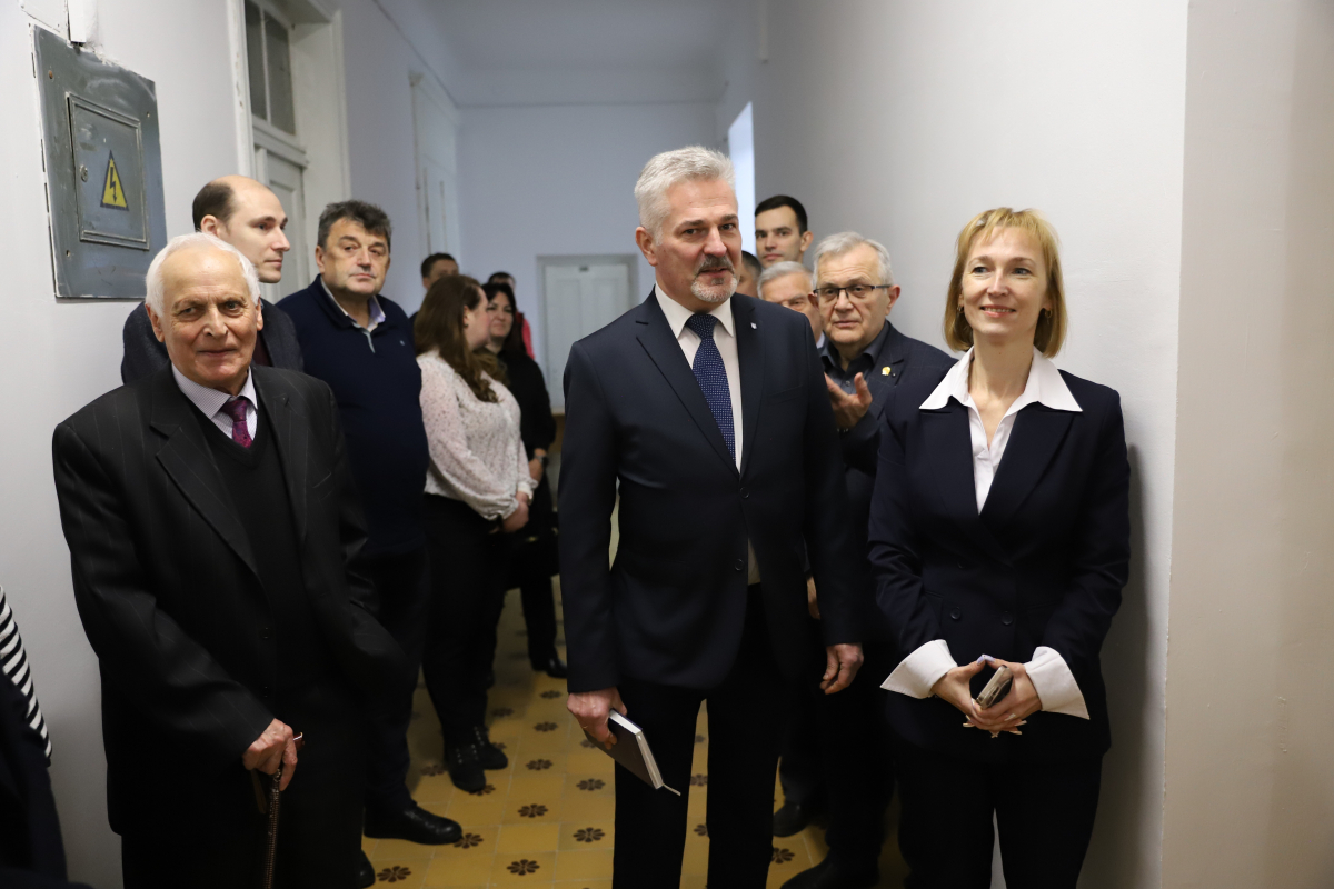 Фото з відкриття лабораторії