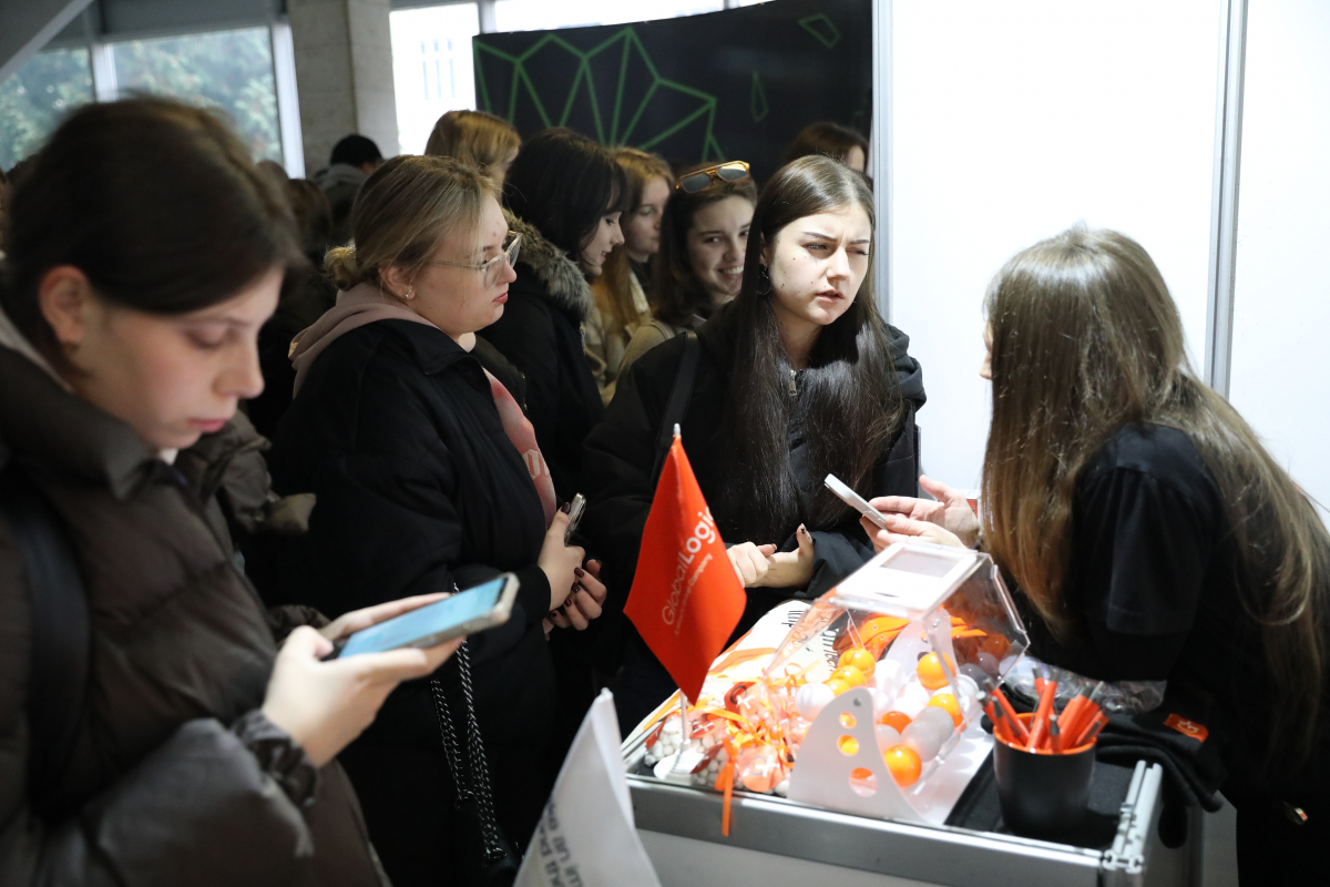 Фото з Ярмарку кар’єри