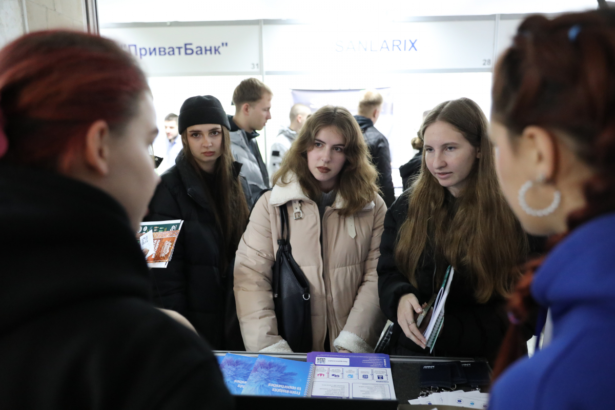 Фото з Ярмарку кар’єри
