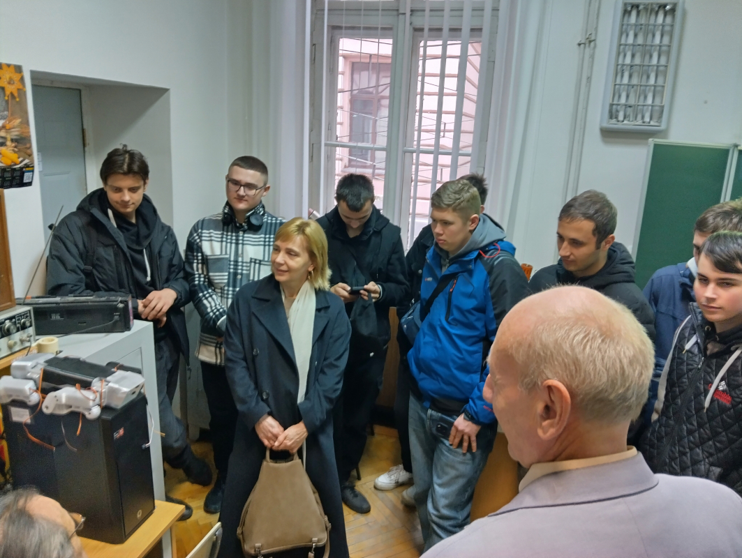 Фото з відвідин ІКТЕ