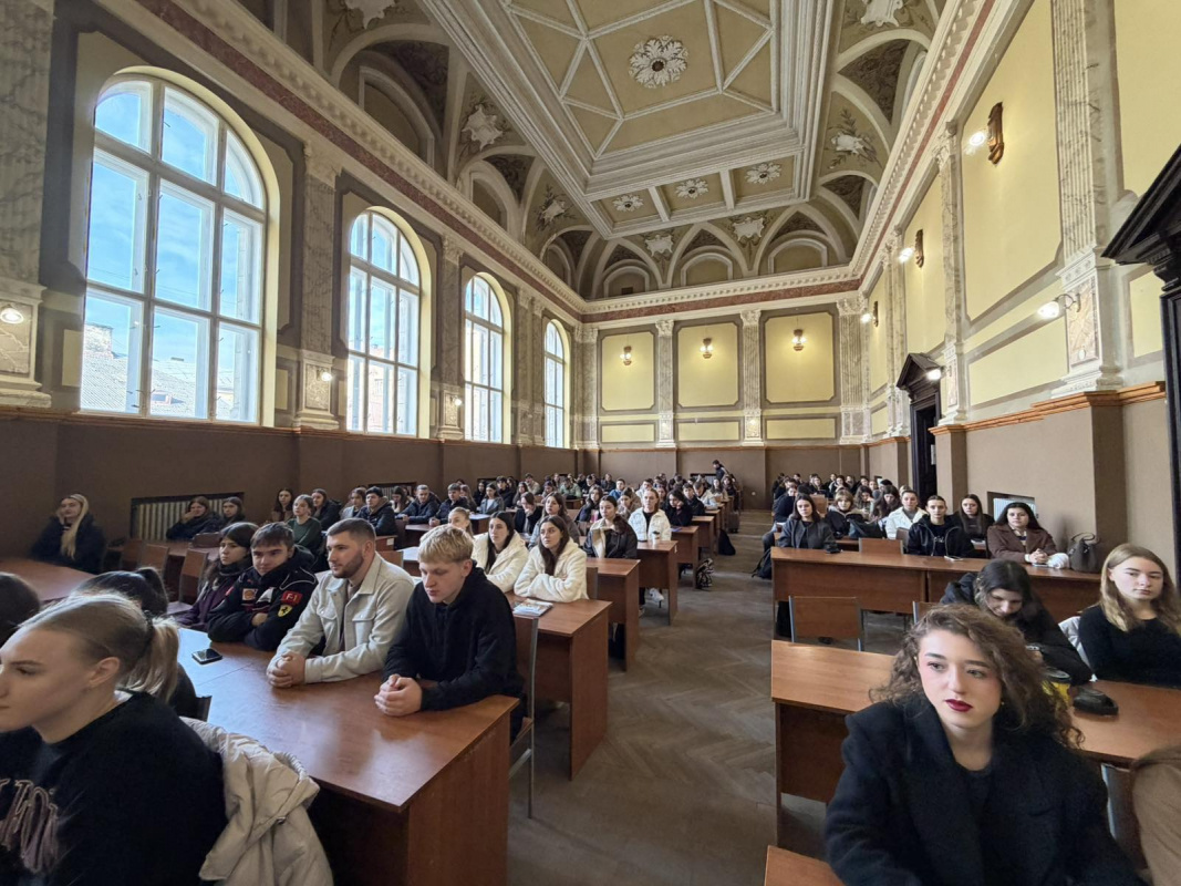 Фото із зустрічі в ІППО