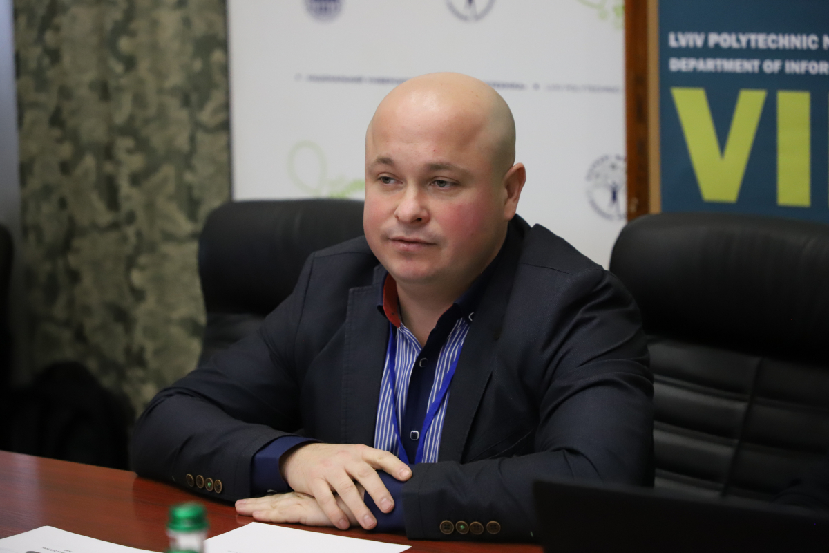 Фото з конференції у Львівській політехніці