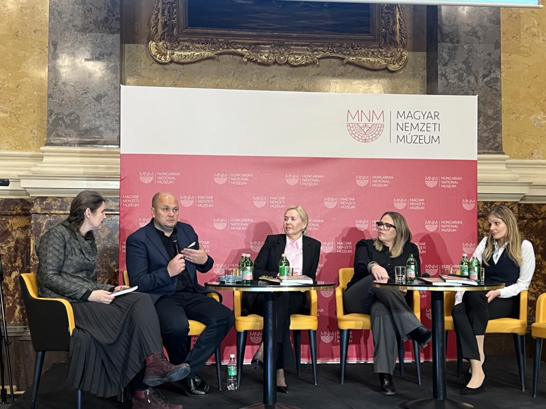 Фото з конференції в Угорщині