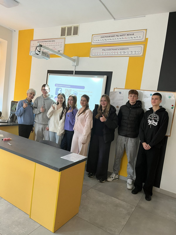 Фото з Днів Політехніки в школі