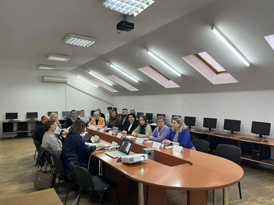 Фото із круглого столу