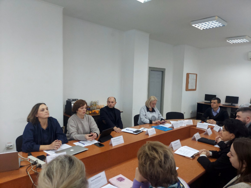 Фото із круглого столу