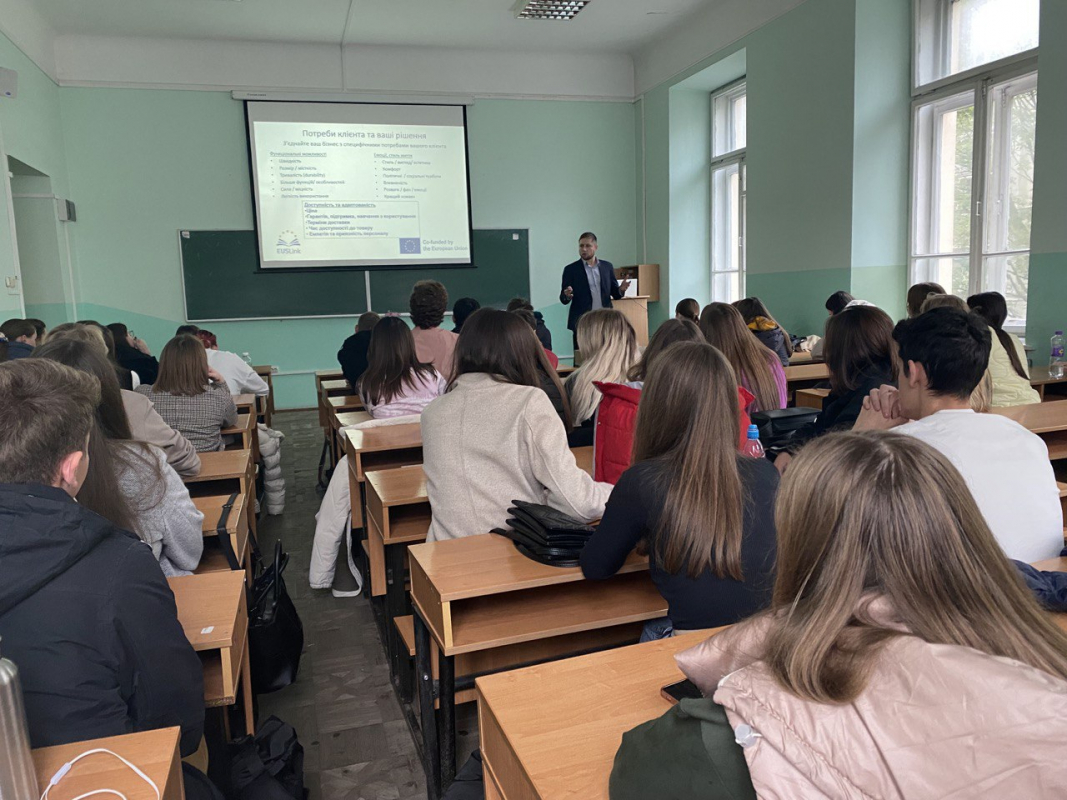 EUSLink розширює академічне партнерство та залучає нові студентські команди до стартап Boot Camp