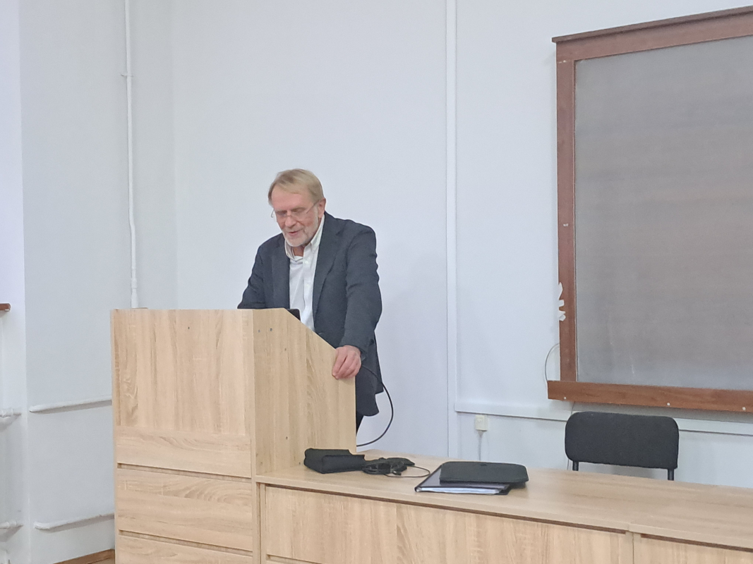 Фото з лекції