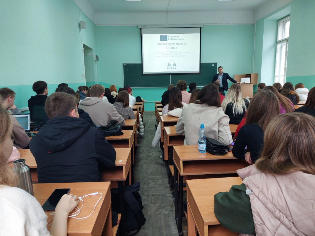 EUSLink розширює академічне партнерство та залучає нові студентські команди до стартап Boot Camp