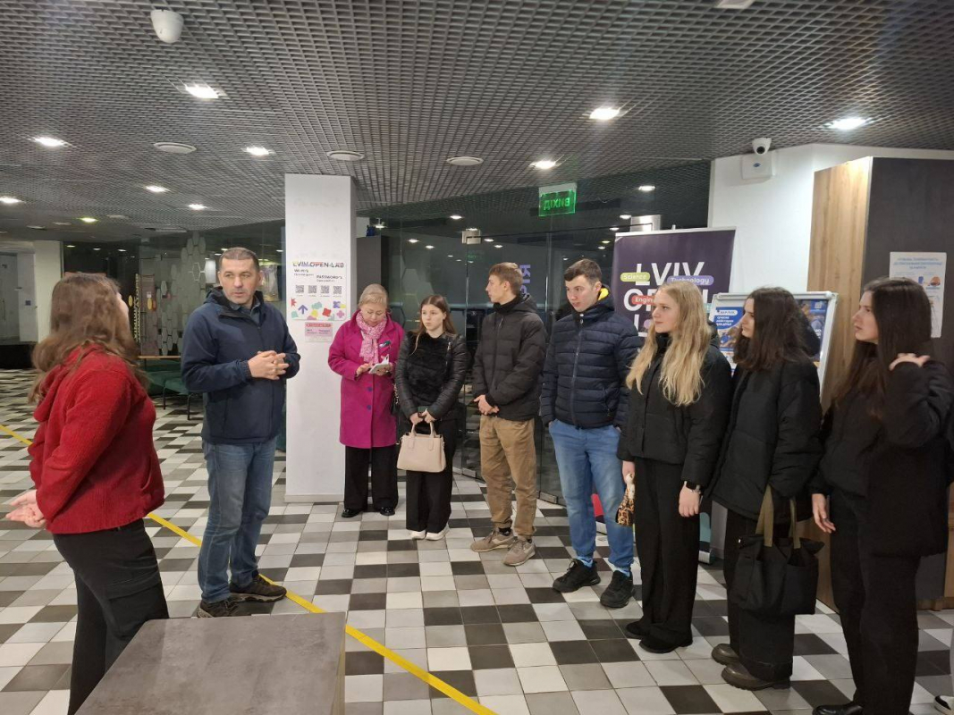 Фото з відвідин установи