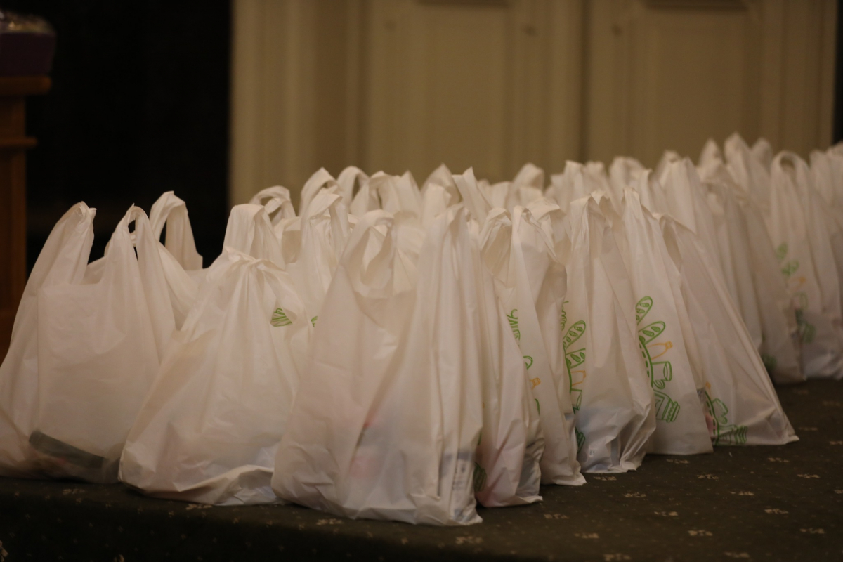 Фото із вручення подарунків